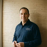 Nawzad, Lead Installer & Owner